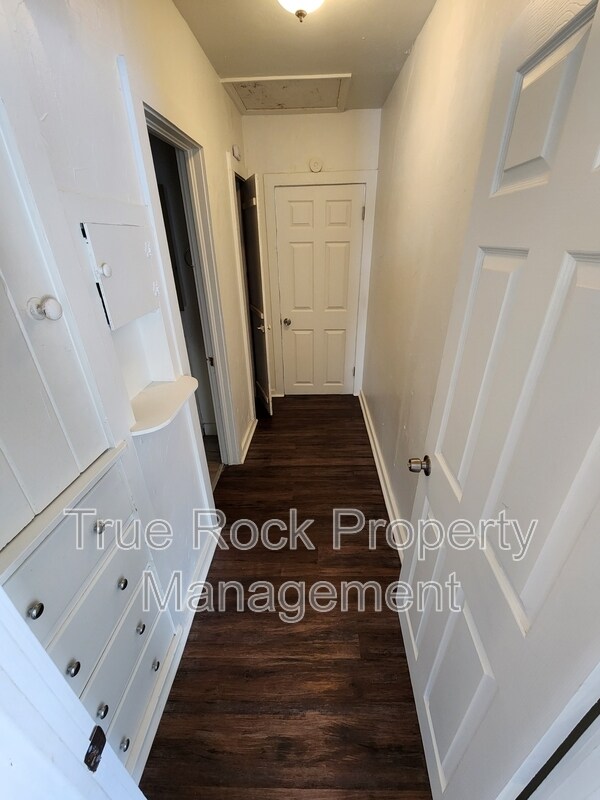 Foto del edificio - 631 N Hickory Ave