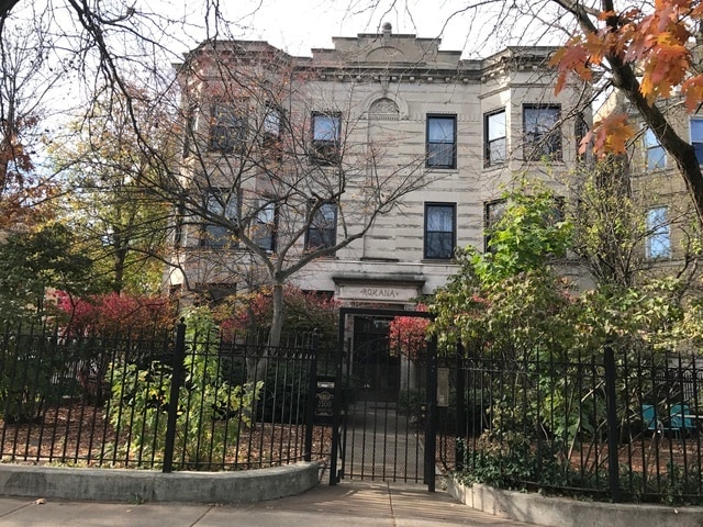 Primary Photo - 3216 W Altgeld St