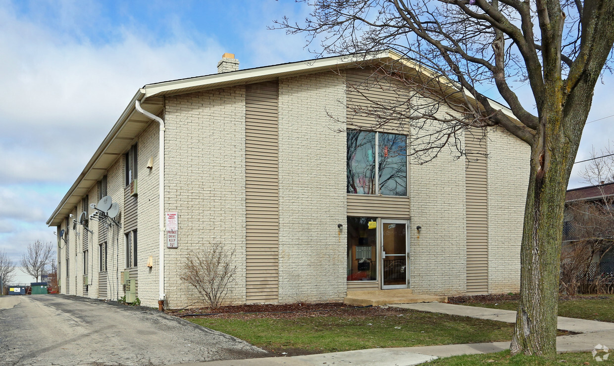 Primary Photo - 4635 S 23rd St