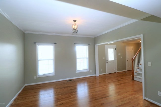 Building Photo - 106 London Berry Ln