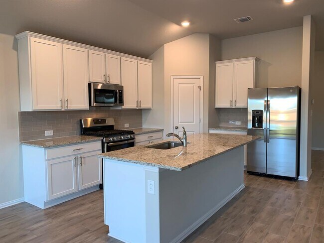 Building Photo - 265 Falling Star Ln