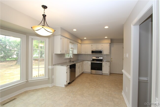 Foto del edificio - 5503 Fiddlers Ridge Ln