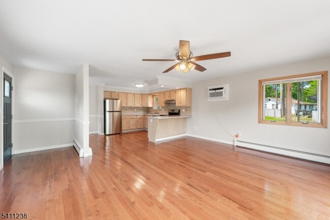 Building Photo - 18 W River Styx Rd