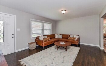 Building Photo - 4201 Seaforth Dr