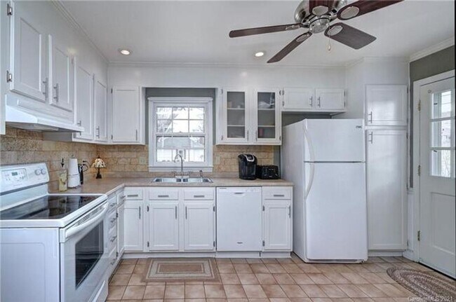 Foto del edificio - Charming Ranch Home in Matthews