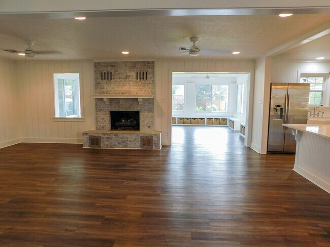 Building Photo - 1279 Huie St