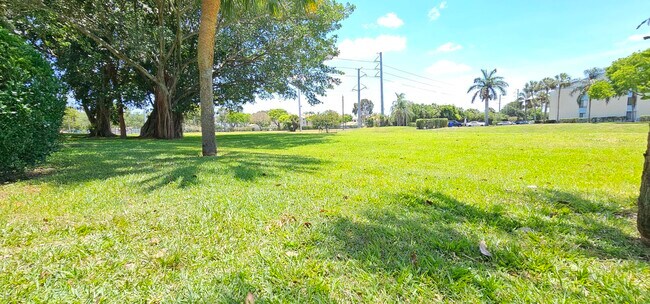 Foto del edificio - 539 Green Springs Pl