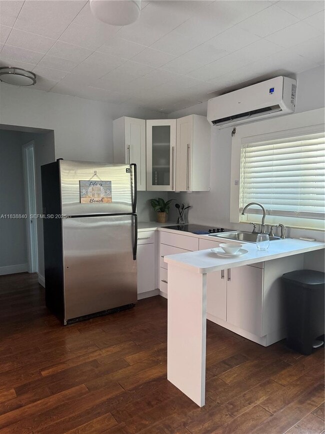 Building Photo - 323 New Mexico St