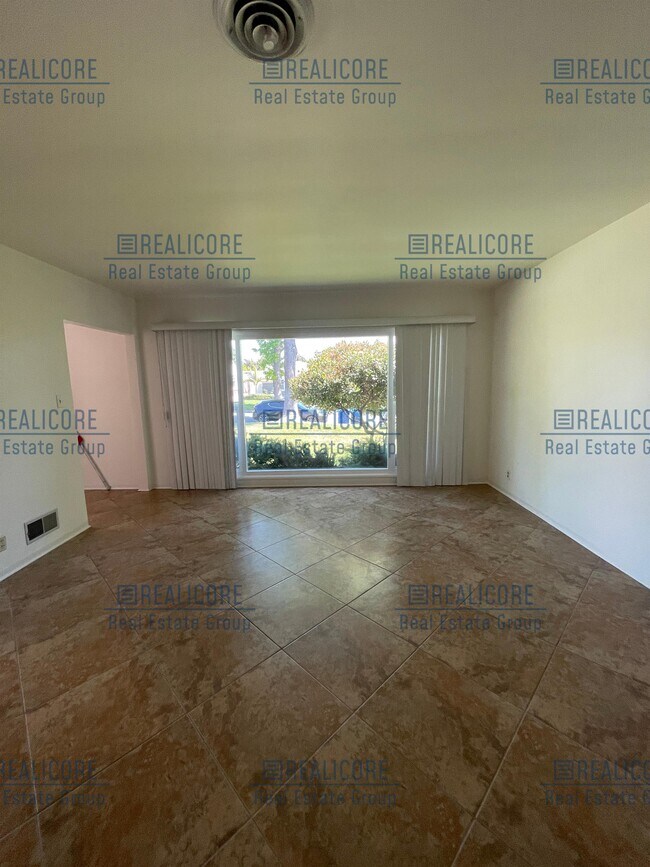 Building Photo - 8143 Calmada Ave