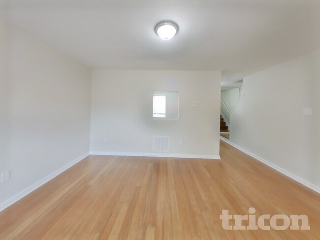 Foto del edificio - 50 Hamlet Dr