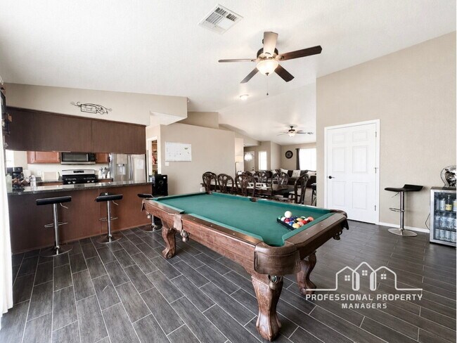 Building Photo - “Spacious 4-Bedroom, 2-Bath Home with Solar Panels in Yuma”