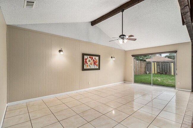 Building Photo - 819 Seamaster Dr