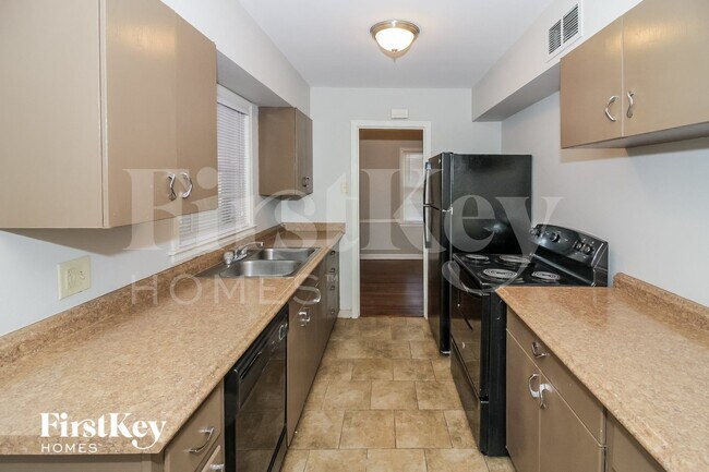Foto del edificio - 1569 Marcia Rd