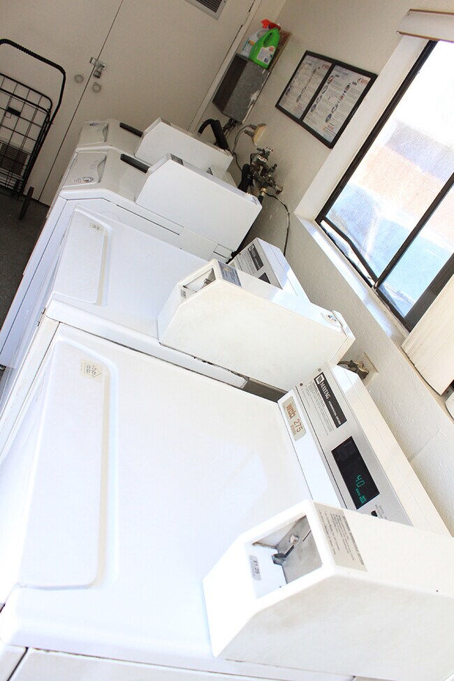 Building Photo - 11923 Albers St