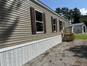 Building Photo - 127 Hubert Blvd