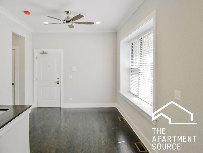 Photo - 1952 W Nelson St Apartment