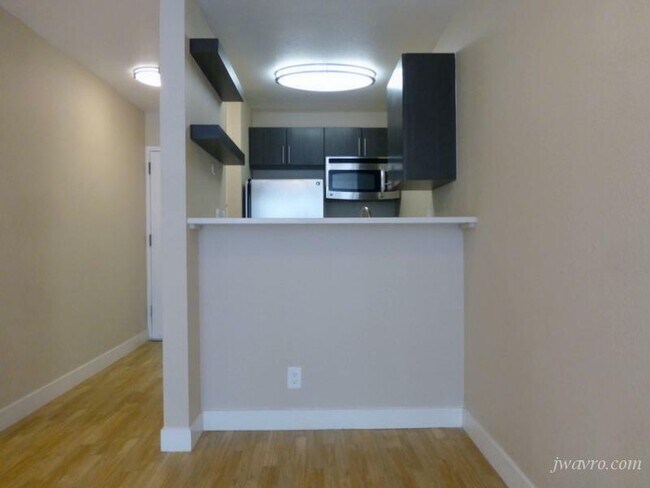Building Photo - 478 Warren Dr