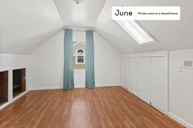 Foto del edificio - Room in Shared 6 bed/2 bath home in Allston