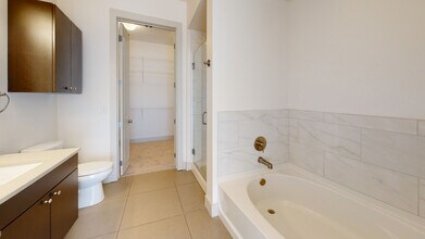 Interior Photo - 322 on North Broad