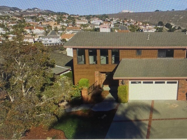Foto del edificio - 684 Shamrock Ln