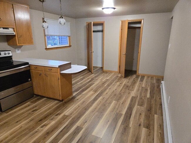 Kitchen view from Livingrm - 401 Main St