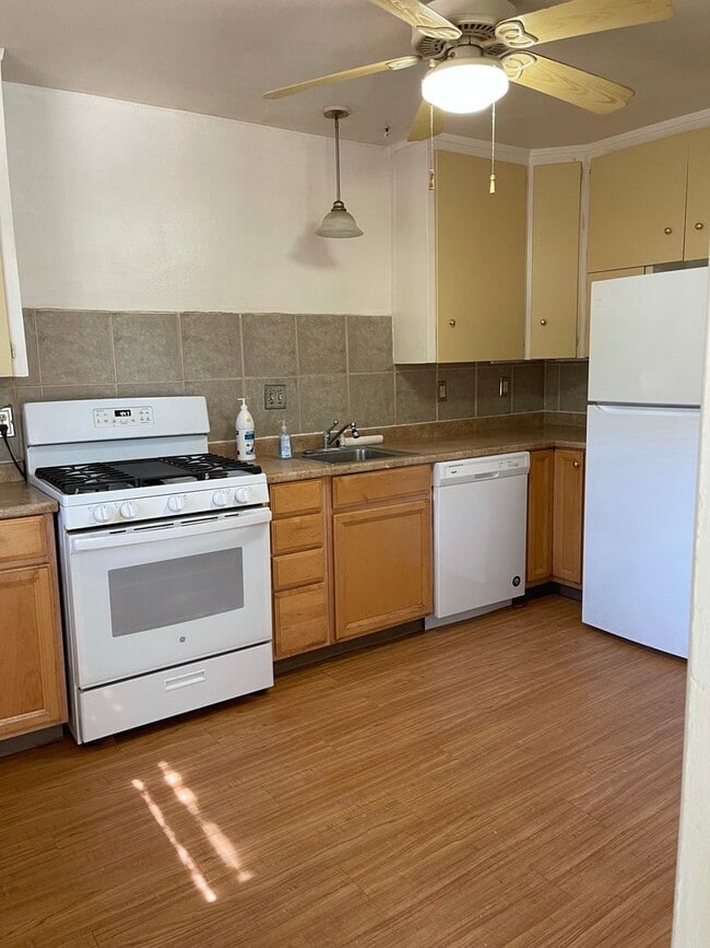 Foto del edificio - Cute 2 Bedroom Home on Arcadia for Rent