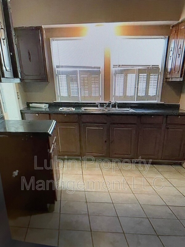 Foto del edificio - 2322 Lowell Ave