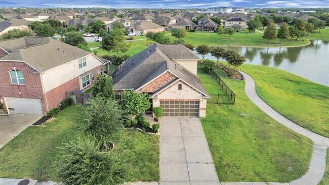 Foto del edificio - 20610 Arrow Falls Ln