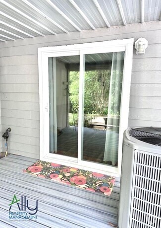 Building Photo - 3389 Moubry Ln