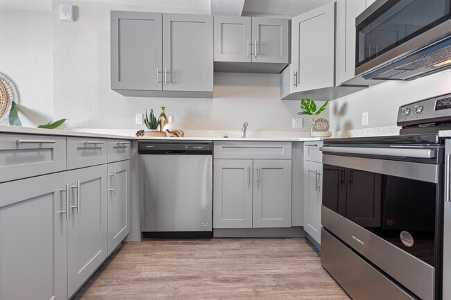 Building Photo - Dream Space Coast