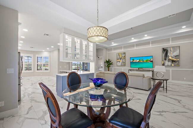 Building Photo - 14630 Meravi Dr