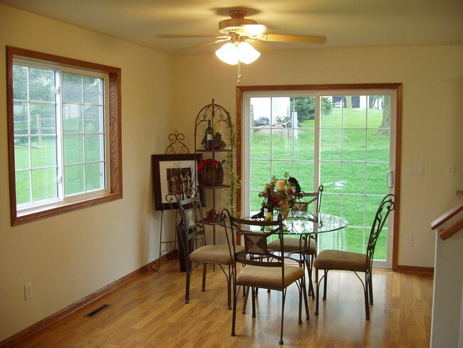 Dining Area - 109 19th St NE