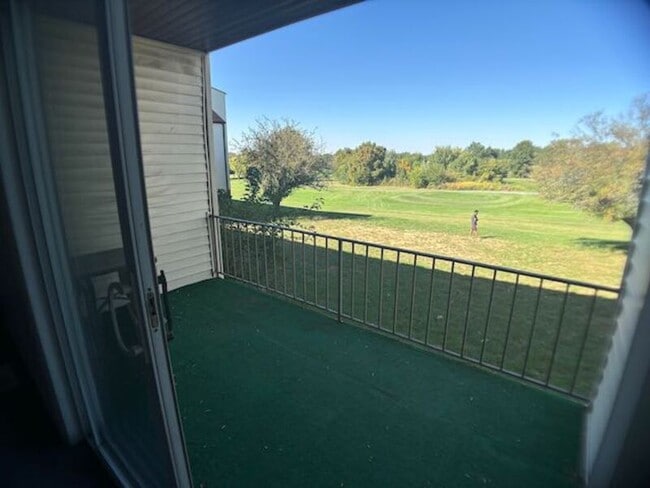 Building Photo - 3207 W Willow Knolls Dr