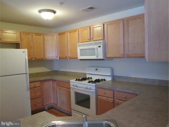 Building Photo - 86 Highbridge Ln