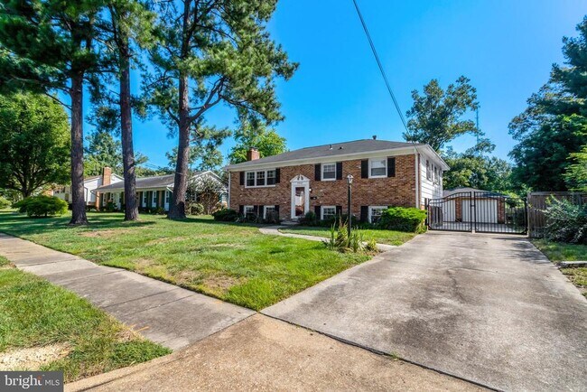 Foto del edificio - 7907 Donelson St