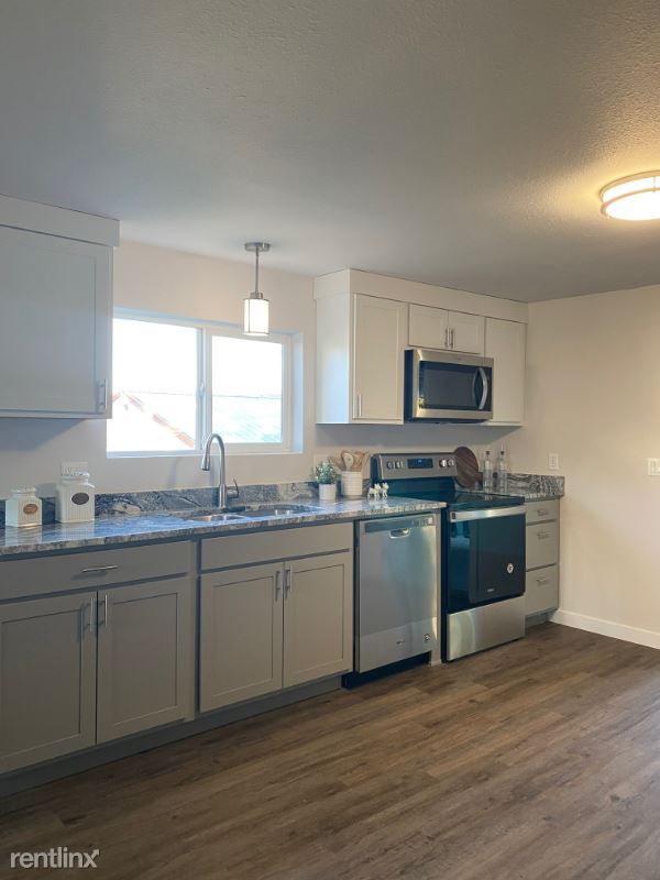 Foto del edificio - 3 br, 2 bath House - 203 E Spruce St