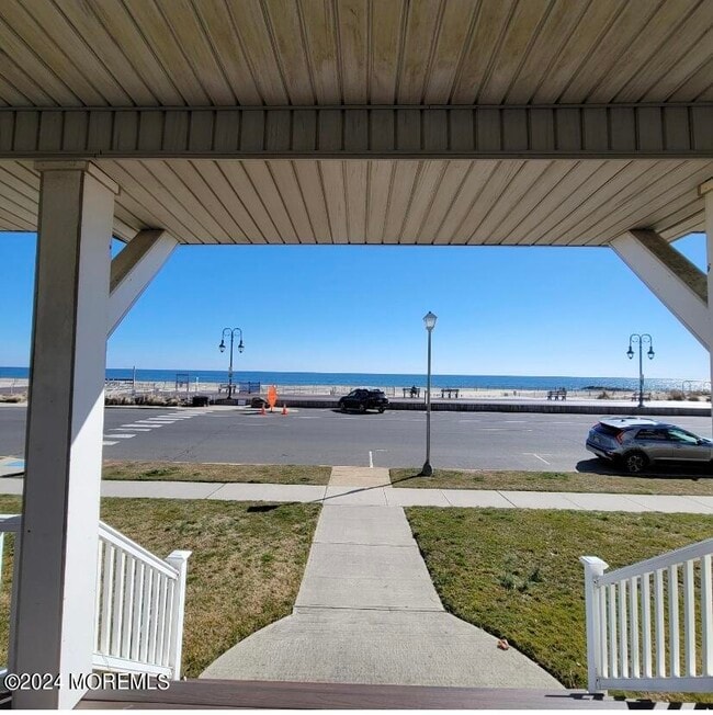 Building Photo - 1100 Ocean Ave N