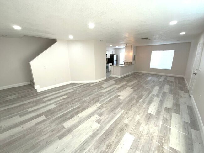 Building Photo - 4105 Waterside Island Ct