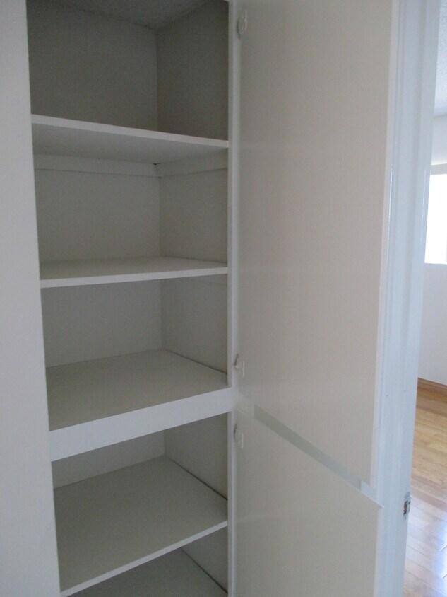 Foto principal - 749 N Hudson Ave