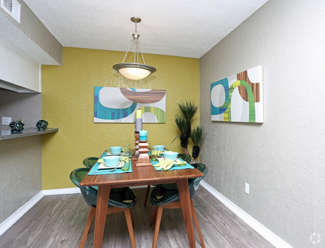 Dining Room - Sundance Apartments