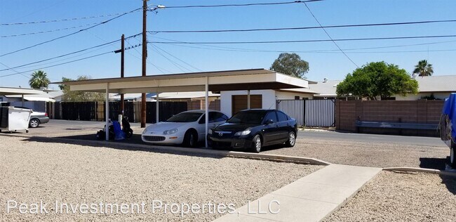 Building Photo - 12813-12815 N 113th Ave