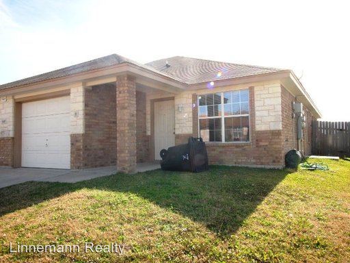 Building Photo - 1500 Cinch