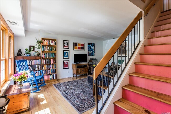 Building Photo - 95 Whalers Cove Dr