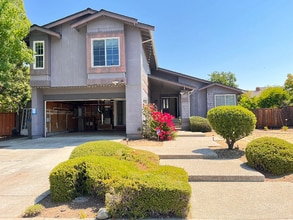 Building Photo - 6976 Claywood Way