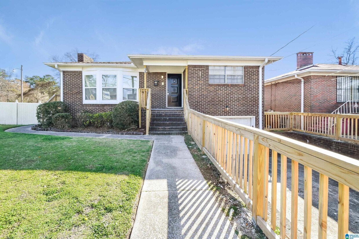 Foto principal - 13 Green Springs Ave SW