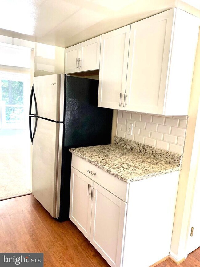Building Photo - 15433 Beachwater Ct