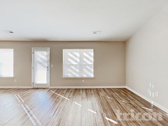 Foto del edificio - 39 Reno Ct