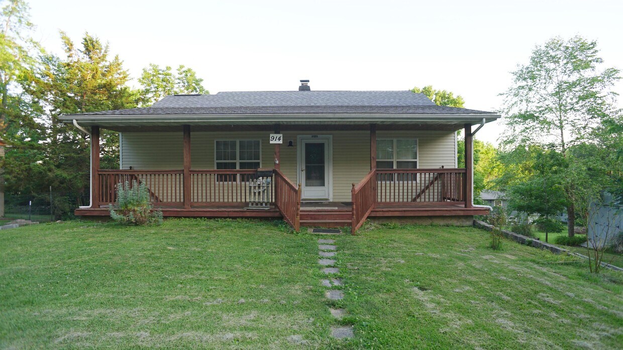 914 E 9th St, Rolla, MO 65401 House Rental in Rolla, MO
