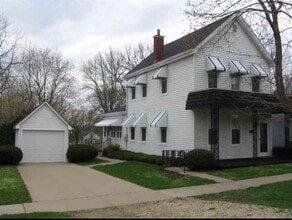 Building Photo - 517 Livingston