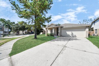 Building Photo - 20919 New Leaf Ct